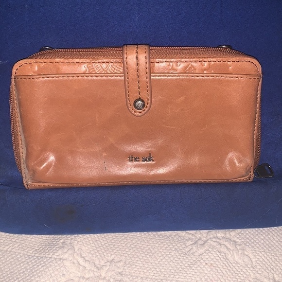 The SAk Irish, brown, smart phone, wallet - Picture 1 of 8